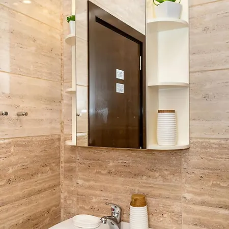 Fully Equipped With Cozy Lounge By Flat Mаnager Апартамент *
